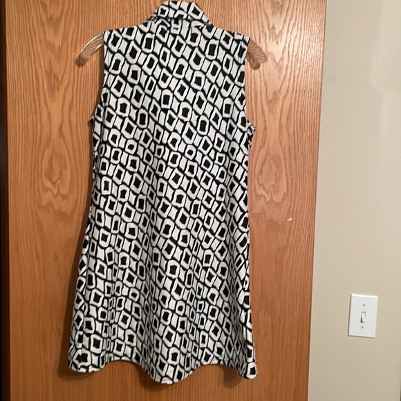 A classic tunic style with cow neck and overlay front - Picture 5 of 5